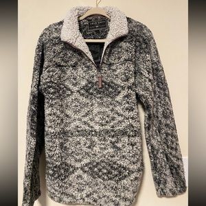 NWOT TRUE GRIT SHERPA PULL OVER